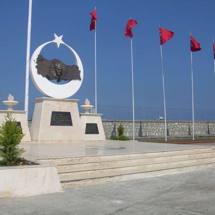 İskenderun Atatürk Anıtı